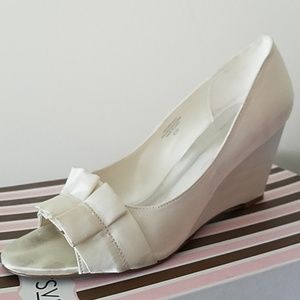 Wedding shoes. Wedge RSVP IVORY.